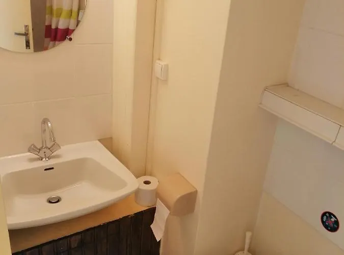 Mamyvonne Pensión Tendon