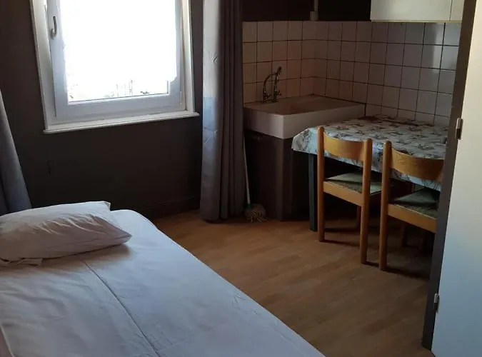 Mamyvonne Pensión Tendon