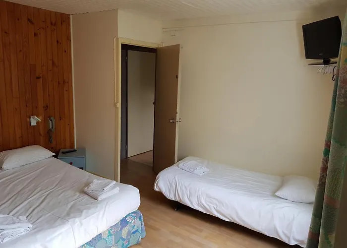 Mamyvonne Pensión 3*