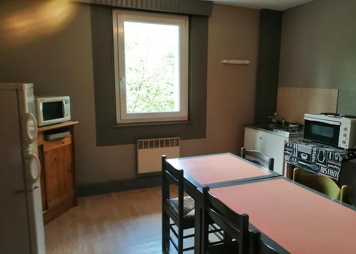 Mamyvonne Pensión Tendon