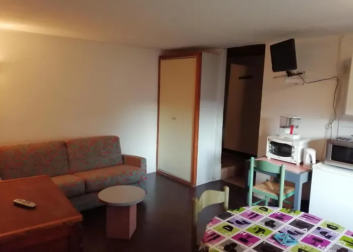 Pensión Mamyvonne 3*